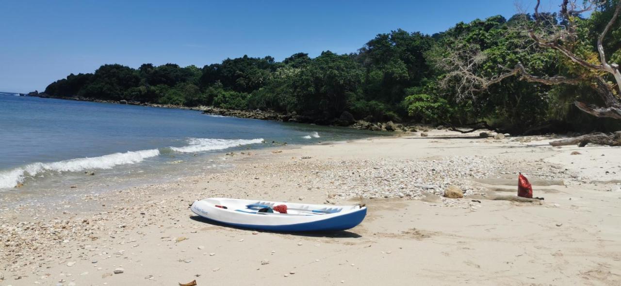The Village Rua Beach Homestay エクステリア 写真